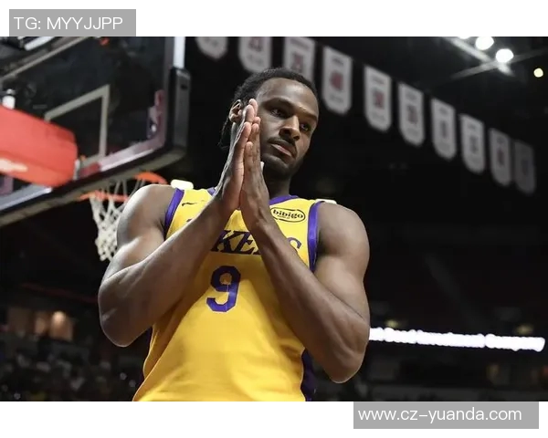 季前赛精彩回顾湖人对阵篮网全场录像分析与精彩瞬间分享