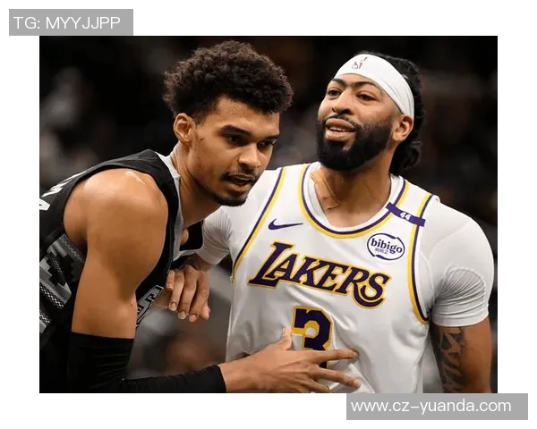 2013年雷霆与湖人经典对决回顾:激情碰撞与传奇瞬间的交织