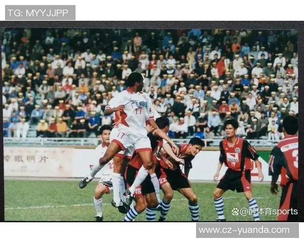 广州太阳神与广州队的精彩对决展现足球魅力与城市荣光 广州太阳神与广州队的精彩对决展现足球魅力与城市荣光