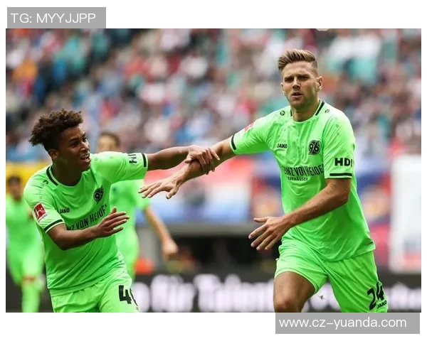 汉堡主场迎战沙尔克04争夺德甲积分榜关键战役 汉堡主场迎战沙尔克04争夺德甲积分榜关键战役