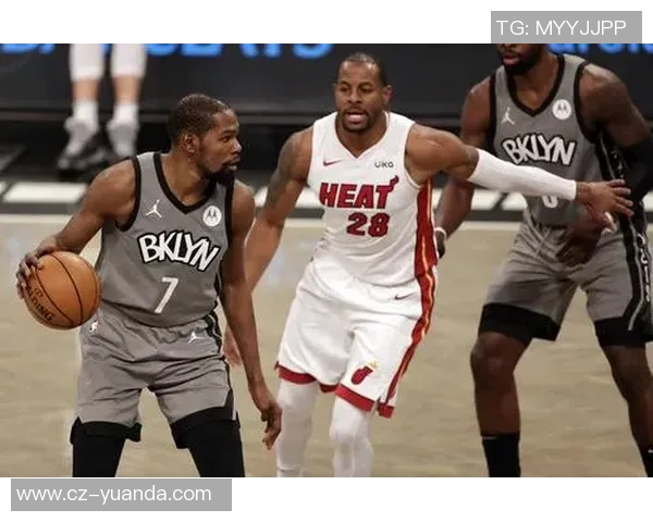 热火与篮网激战正酣现场直播精彩瞬间全记录 热火与篮网激战正酣现场直播精彩瞬间全记录