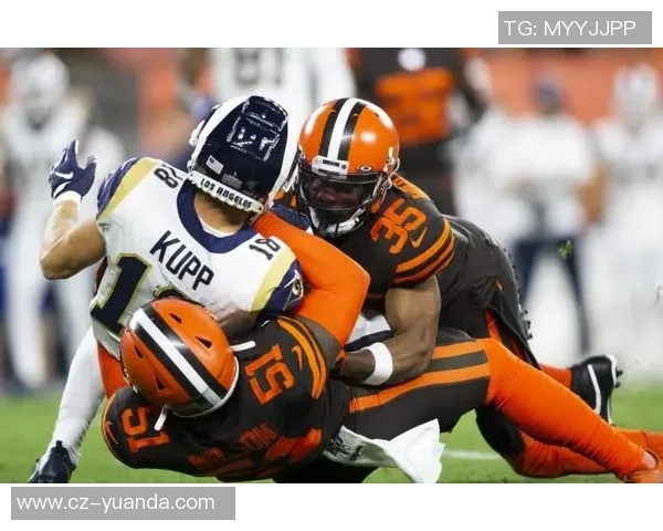 飓风队与阿青年人队激战正酣谁能在这场对决中笑到最后